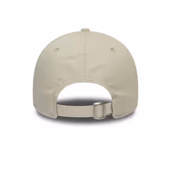 New Era League Essential 9Forty Cap ~ New York Yankees cream