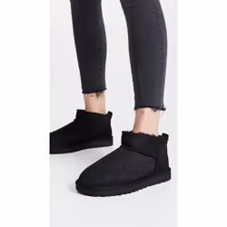 UGG Women's Classic Ultra Mini Boot  Black  08