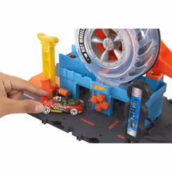 Hot Wheels City Super Twist Tyre Shop Playset and Car
