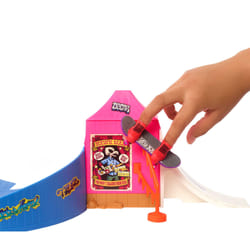 Hot Wheels Action Skate Amusement Park Skate Set, playset