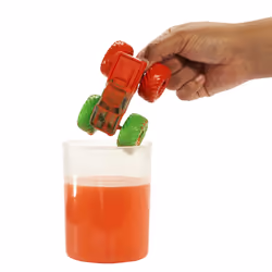 Hot Wheels Monster Trucks Color Reveal Truck, 1:64 Scale Color- Shifting Toy Truck with 2 Cups, Lid & Crushed Car Water Blaster