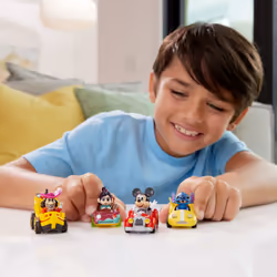 Hot Wheels Racer Verse RACERVERSE Captain Hook Vehicle