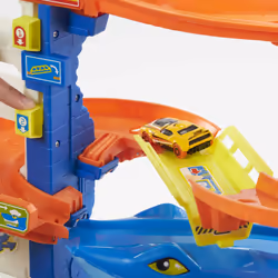 Hot Wheels City Attacking Shark Escape SIOC, playset
