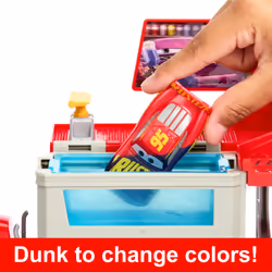 Disney Pixar Cars Disney and Pixar Cars Color Changers Mobile Paint Shop Mack Playset with 1 Toy Car & Accessories - Additional view 6