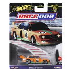 Hot Wheels Car Culture Race Day BMW 320 Group 5