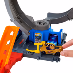 Hot Wheels City Bat Loop Attack Playset & 1:64 Scale Toy Car, Featured in the series “Let’s Race”