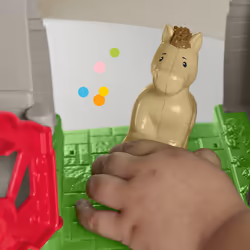 Fisher-Price Little People Friendly Horses Stable Toddler Playset with Sounds, 6 Play Pieces - Additional view 6