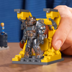 MEGA Fallout Red Rocket Building Toy Kit with 2 Action Figures (824 Pieces) for Collectors - Additional view 4