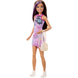 Barbie Family & Friends Skipper Doll & Accessory  Skipper Babysitters  Inc. Set with Doll in Removable Dress with Backpack