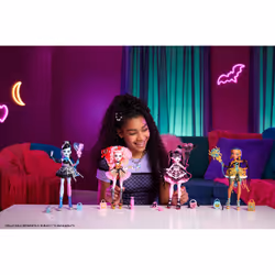 Monster High Scary Sweet Birthday Cake Kit with Clawdeen Wolf Doll and 20+ Decorating Accessories