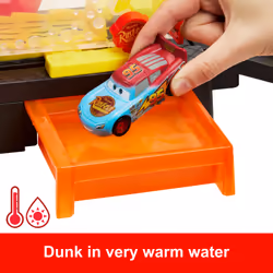 Disney Pixar Cars Disney and Pixar Cars Color Changers Race Ready Car Wash Playset & Color Changing Lightning McQueen - Additional view 8