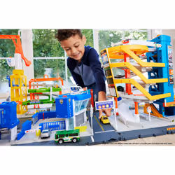 Matchbox Airport Takeoff Adventure Playset with 1 Die-Cast Toy Audi Car & 1 Plastic Plane