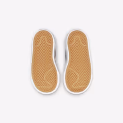 Nike DA5382-102 athletic shoes