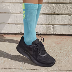 Nike DJ6257-002 athletic shoes Female