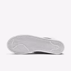 Nike DO1344-101 athletic shoes Female