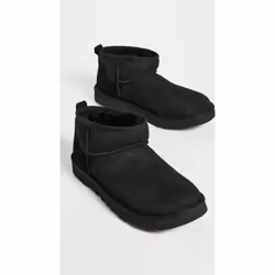 UGG Men's Classic Ultra Mini Boot  Black  9