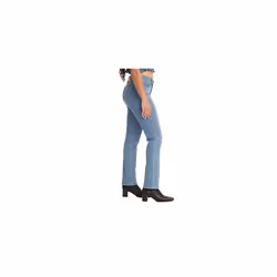 Levi's Women's Plus Size Classic Straight Jeans Standard and Plus  New Lapis Topic-Medium Indigo  40 US 26 Regular