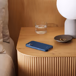 Apple Beats iPhone 17 Case with MagSafe and Camera Control — Bedrock Blue - Additional view 3