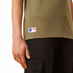 New Era Men's  MLB Left Chest Infill T-Shirt ~ "New York Yankees" olive - L