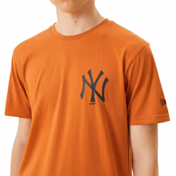 New Era Men's  MLB Left Chest Team Logo T-Shirt ~ "New York Yankees" brown - L