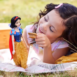 Disney Store Official Princess Classic Doll Snow White  11 Inches  Includes Brush with Molded Details  Fully Posable Toy in Classic Outfit Princess To