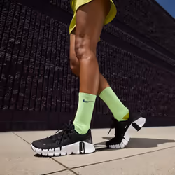 Nike Women's Sneaker  Black  8