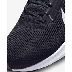Nike Pegasus 40 Mens Road Running Shoes Athletic Sneakers in Black/White - US 11.5