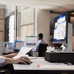 HP Pro Small Form Factor 400 G9 Desktop PC Intel® Core™ i5 i5-12500 16 GB DDR4-SDRAM 512 GB SSD FreeDOS SFF Black