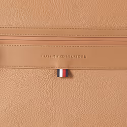 Tommy Hilfiger Leo Messenger Bag  Basket Brown