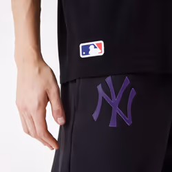 New Era Mens League Essential SS Crew Neck OS T-Shirt ~ New York Yankees black - XL