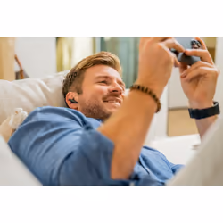 POLY Voyager Free 60 UC M Carbon Black Earbuds +BT700 USB-C Adapter +Basic Charge Case - Additional view 6