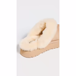 UGG Women's DISQUETTE Slipper  Sand  7