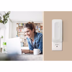 NETGEAR EAX17 wireless router Gigabit Ethernet Dual-band (2.4 GHz / 5 GHz) White
