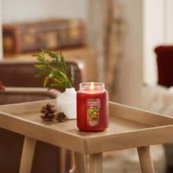 Yankee Candle Apple Wreath Scented  Classic 22oz Large Jar Single Wick Candle  Over 110 Hours of Burn Time | Holiday Gifts for All