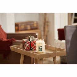 Yankee Candle Sparkling Snow Scented  Classic 22oz Large Jar Single Wick Candle  Over 110 Hours of Burn Time | Holiday Gifts for All