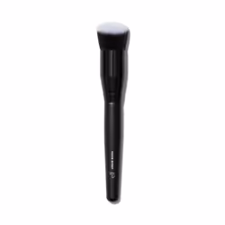 Camo Liquid Blush Brush, Angled Blush Brush Ideal For Applying & Blending Colours On Cheeks, Soft, Dense Bristles, Vegan & Cr ...