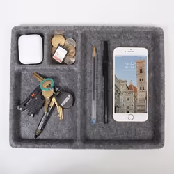 Kikkerland FELT CATCH-ALL TRAY