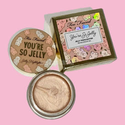 Toofaced you're so jelly highlighter - gilded champagne