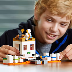 LEGO Minecraft The Skull Arena 21145 Building Kit (198 Pieces)