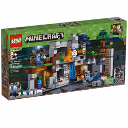 LEGO Minecraft The Bedrock Adventures 21147 Building Kit (644 Pieces)