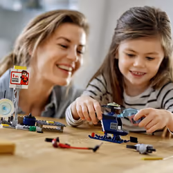 LEGO Juniors/4+ The Incredibles 2 Elastigirls Rooftop Pursuit 10759 Bu