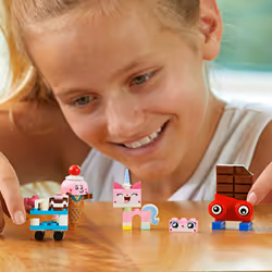 LEGO The Movie 2 Unikittys Sweetest Friends Ever! 70822 Pretend Play F