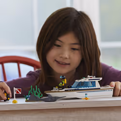 LEGO City Great Vehicles Diving Yacht 60221 Building Kit (148 Pieces) - Additional view 2