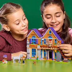 LEGO Friends Mia's House 41369 Building Kit with Mini Doll Friends Fig