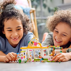 LEGO Friends Heartlake City Organic Caf? 41444 Building Kit; Modern Living Set for Kids Comes Friends Mia  New 2021 314 Pieces - Additional view 4