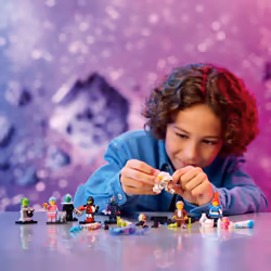 LEGO Minifigures Series 26 Space 6 Pack  Multi Pack of Collectible Minifigures for Kids  Sci-Fi Toy Building Set for Independent Play  Gift Idea for B