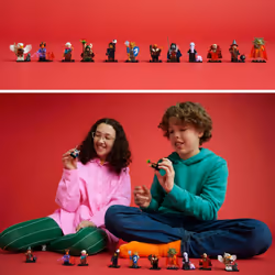 LEGO Minifigures Dungeons & Dragons 6 Pack - Toy for Boys & Girls Ages 5+ - Collectible Figures for Kids & Adult Fans - Dungeons & Dragons Gift - 6676