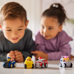 PAW Patrol : Pup Squad Racers Collectible Chase, Toy Cars, Kids Toys for Boys and Girls Ages 3 and up