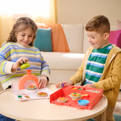 Kinetic Sand , SquishPizza Rising Pizza Playset with 1lb Play Sand & 5 Tools, Kids Toys for Girls & Boys Ages 5 and up - Additional view 2
