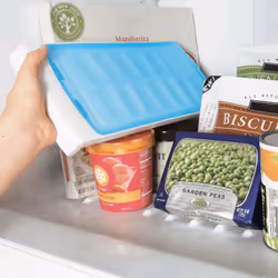 OXO Good Grips No-Spill Ice Cube Tray - Additional view 8